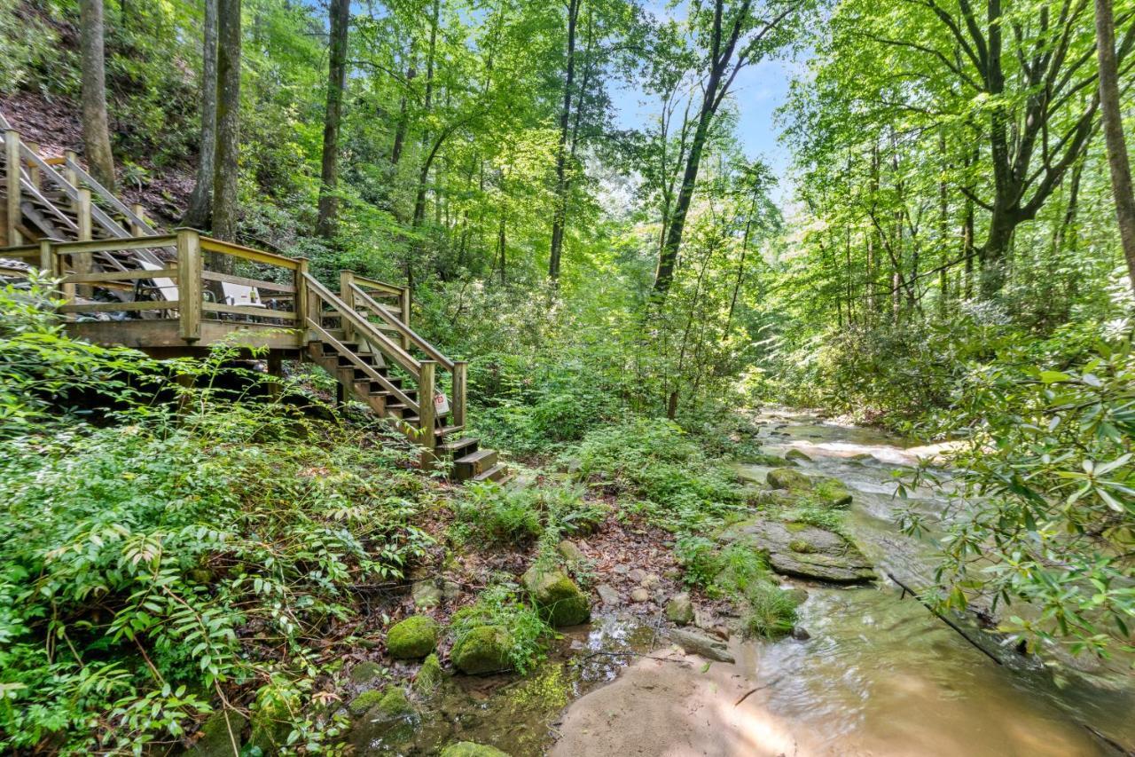 Falling Waters At Rumbling Bald Lake Lure Buitenkant foto