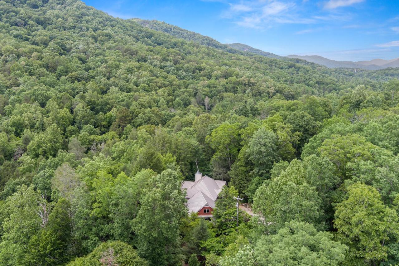 Falling Waters At Rumbling Bald Lake Lure Buitenkant foto